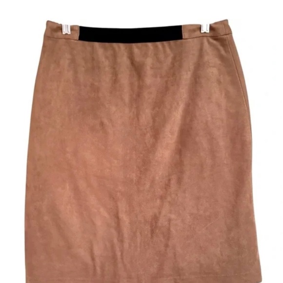 BCBG Alexandra Faux Suede Pencil Skirt - Picture 6 of 6